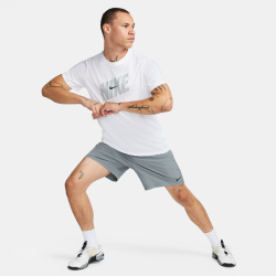 NIKE Form Dri-FIT 7" Unlined Versatile Fitnessshorts...