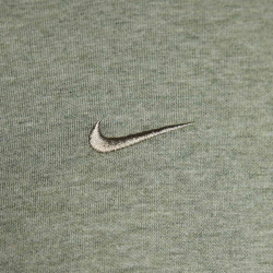 NIKE Dri-FIT Primary kurzarm Fitnessshirt Herren 320 - light army/htr/light army XL