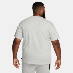 NIKE Sportswear Premium Essentials T-Shirt Herren 063 -...