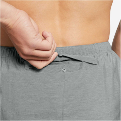 NIKE Challenger 7" Laufshorts Herren 084 - smoke grey/htr/reflective silv L