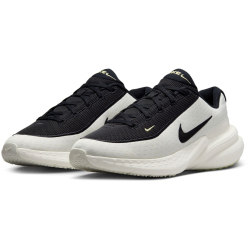 NIKE Uplift SC Sneaker Herren