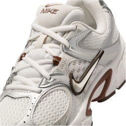 NIKE V5 RNR Sneaker Damen 102 - sail/lt orewood brn-fauna brown-phantom 38.5