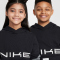 NIKE Dri-FIT Hoodie Kinder 010 - black/smoke grey/white S (128-137 cm)