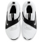 NIKE Team Hustle D Basketballschuhe Kinder 101 - white/white-black 36.5