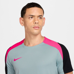 NIKE Strike Dri-FIT kurzarm Fußball Trainingsshirt...