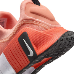 NIKE Free Metcon 6 Fitnessschuhe Damen 803 - apricot...