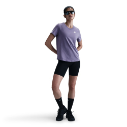NIKE Sportswear Club Essentials T-Shirt Damen 527 - dusty...
