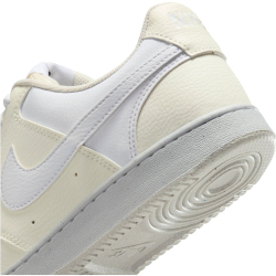 NIKE Court Vision Low-Top Sneaker Damen 005 - soft pearl/white 42.5