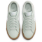 NIKE Court Legacy Sneaker Jungen 006 - light silver/white-gum dark brown 38