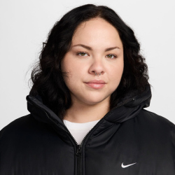 NIKE Sportswear Classic Therma-FIT Pufferjacke Damen 010...