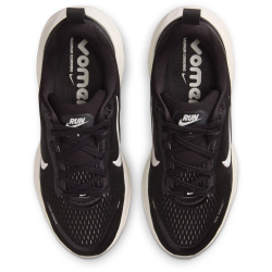 NIKE Vomero 18 Laufschuhe Kinder 004 - black/summit white-coconut milk-iron ore 40