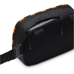 NIKE Hayward Patrol Umhängetasche (4 Liter) 010 -...