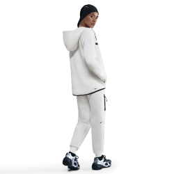 NIKE Sportswear Tech Fleece Kapuzenjacke Damen 133 -...
