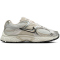 NIKE V5 RNR Sneaker Damen 104 - summit white/lt orewood brn-sail-black 35.5