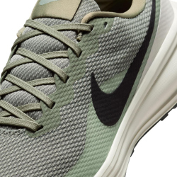 NIKE Revolution 8 Laufschuhe Herren 300 - light...