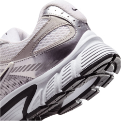 NIKE V5 RNR Sneaker Herren 104 - white/black-vast grey-college grey 47