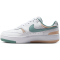 NIKE Gamma Force Sneaker Damen 118 - white/cannon-sanddrift 35.5