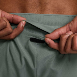 NIKE Challenger Dri-FIT 7" Laufshorts Herren 364 - clay green/clay green/reflective silv XL