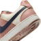 NIKE Court Vision Low-Top Sneaker Damen 606 - particle pink/midnight navy-pale ivory 42.5
