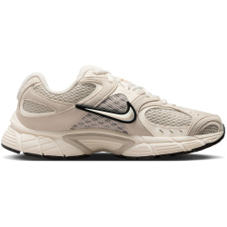 NIKE V5 RNR Sneaker Damen 100 - lt orewood brn/pale ivory-black 35.5