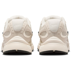 NIKE V5 RNR Sneaker Damen 100 - lt orewood brn/pale ivory-black 37.5