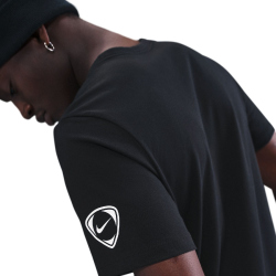 NIKE Total 90 T-Shirt Herren 010 - black S