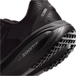 NIKE Vomero 18 Laufschuhe Damen 004 - black/black-dk...