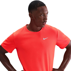 NIKE UV Miler Dri-FIT kurzarm Laufshirt Herren 635 - bright crimson/reflective silv XL