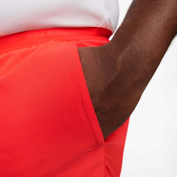 NIKE Stride Dri-FIT 7" Brief-Lined Laufshorts Herren...