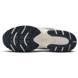 NIKE V5 RNR Sneaker