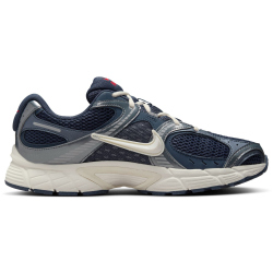 NIKE V5 RNR Sneaker