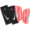 NIKE Mercurial Flylite Schienbeinschoner 636 - bright crimson/royal tint/black S