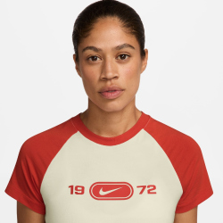 NIKE Sportswear Chill Knit T-Shirt Damen 133 -...