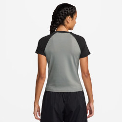 NIKE Sportswear Chill Knit T-Shirt Damen 077 - lt smoke grey/black XS