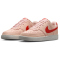 NIKE Court Vision Low-Top Sneaker Damen 605 - washed coral/picante red-picante red 42.5