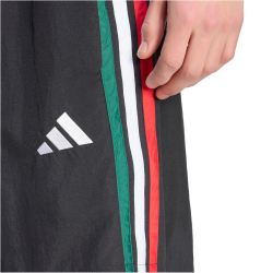 adidas Essentials 3-Streifen Chelsea Webshorts Herren KE5601 - black/team dark green/white/better scarlet L