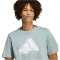 adidas Modern Essentials Graphic T-Shirt Herren KG5381 - wonder sage M