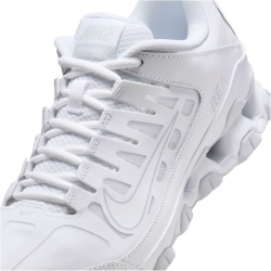 NIKE Reax 8 Fitnessschuhe Damen