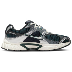 NIKE V5 RNR Sneaker Damen 300 - seaweed/metallic...