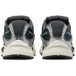 NIKE V5 RNR Sneaker Damen 300 - seaweed/metallic silver-anthracite 37.5
