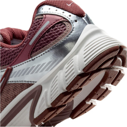 NIKE V5 RNR Sneaker Damen 200 - smokey mauve/metallic silver-red sepia 44