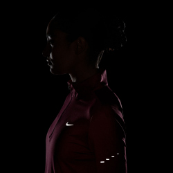 NIKE Swift Dri-FIT UV 1/2-Zip Laufshirt Damen 634 - sweet beet/reflective silv L