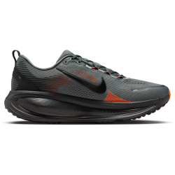 NIKE Vomero 18 Laufschuhe Herren 011 - smoke grey/black-total orange 42.5