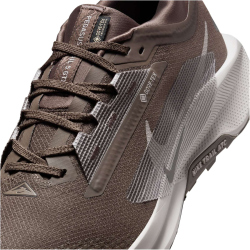 NIKE Pegasus Trail 5 GORE-TEX Trailrunning-Schuhe Herren 012 - ironstone/college grey-velvet brown 42