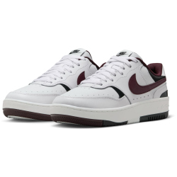 NIKE Gamma Force Sneaker Damen 119 - white/burgundy crush-black-sail 38