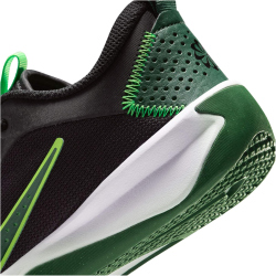 NIKE Omni Multi-Court Hallenschuhe Kinder 012 - black/fir-green strike 36.5