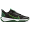 NIKE Omni Multi-Court Hallenschuhe Kinder 012 - black/fir-green strike 38