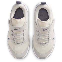 NIKE Omni Multi-Court Hallenschuhe Kinder 013 - platinum...