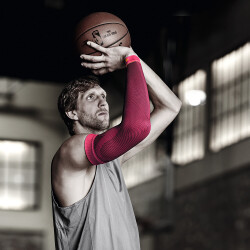 BAUERFEIND Sports Kompressionsbandage Arm pink Shorts S
