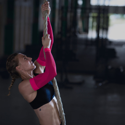 BAUERFEIND Sports Kompressionsbandage Arm pink extra long XL